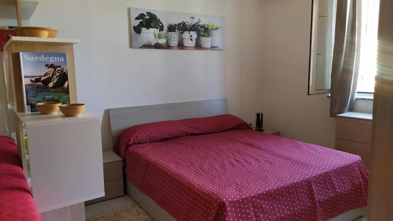 דירות איגלסיאס Casa Vacanze Lo Specchio מראה חיצוני תמונה