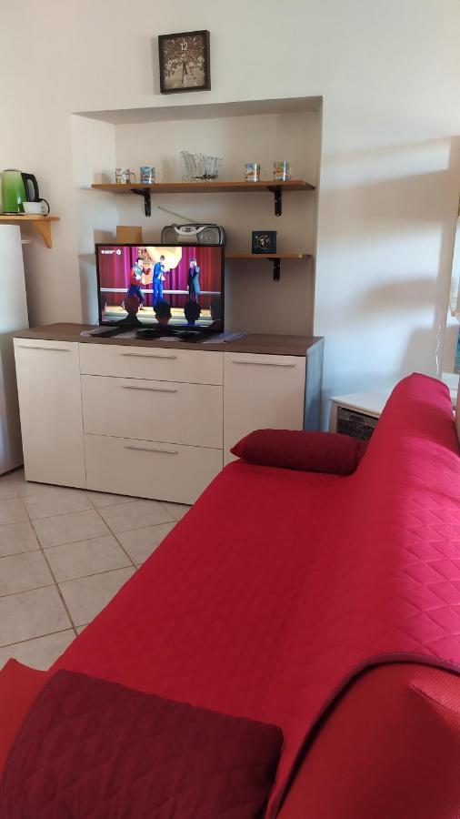 דירות איגלסיאס Casa Vacanze Lo Specchio מראה חיצוני תמונה