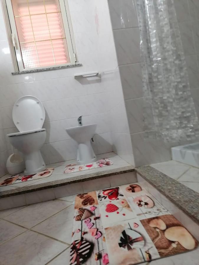 דירות איגלסיאס Casa Vacanze Lo Specchio מראה חיצוני תמונה